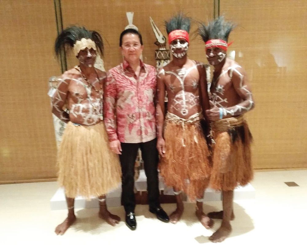 The Kamoro art exihibition and auction at the Darmawangsa... - OBSERVER ...